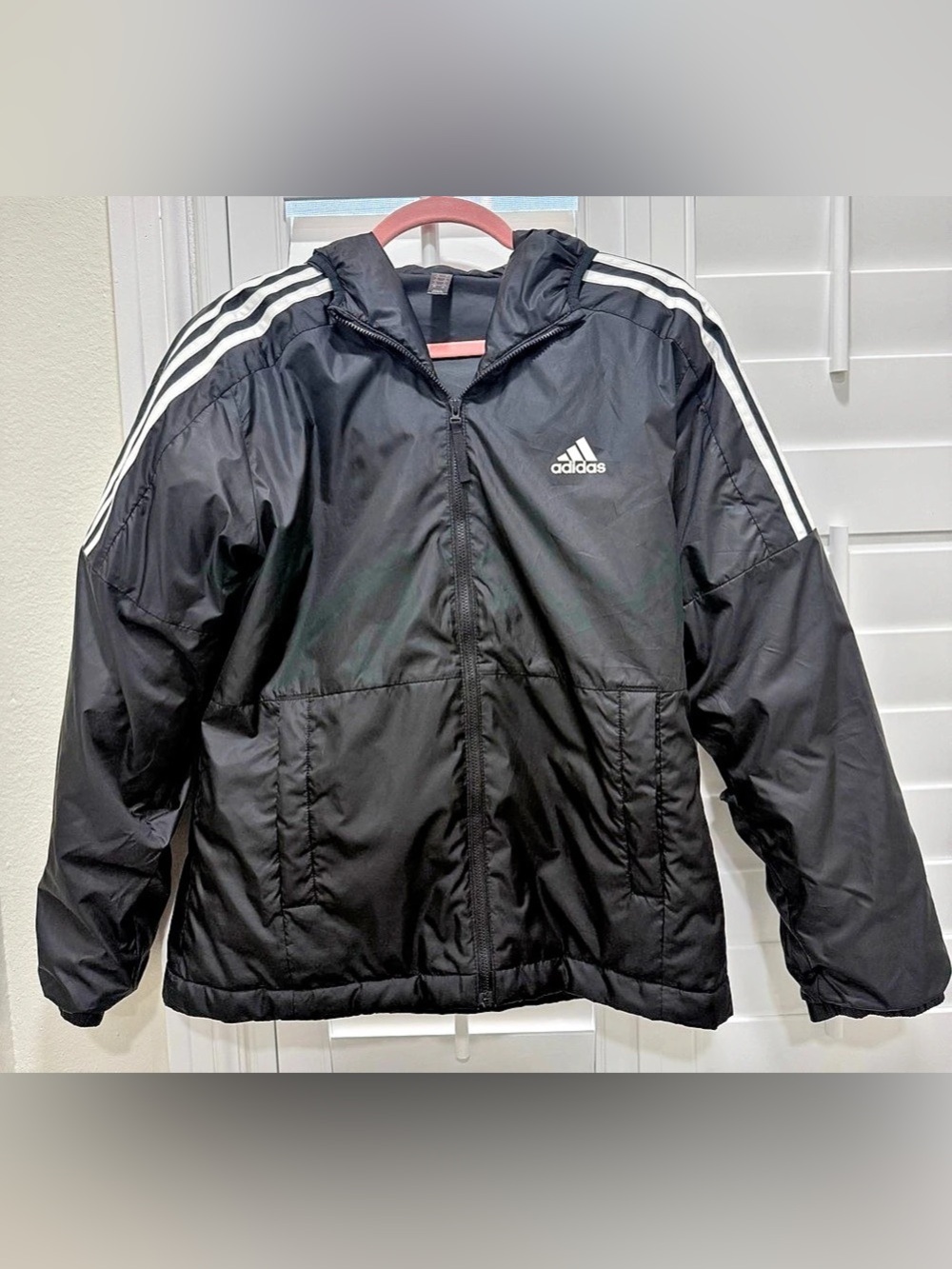 adidas Essentials 3-Stripes Insulated Hooded Jacket Women’s  Black & White Mediu